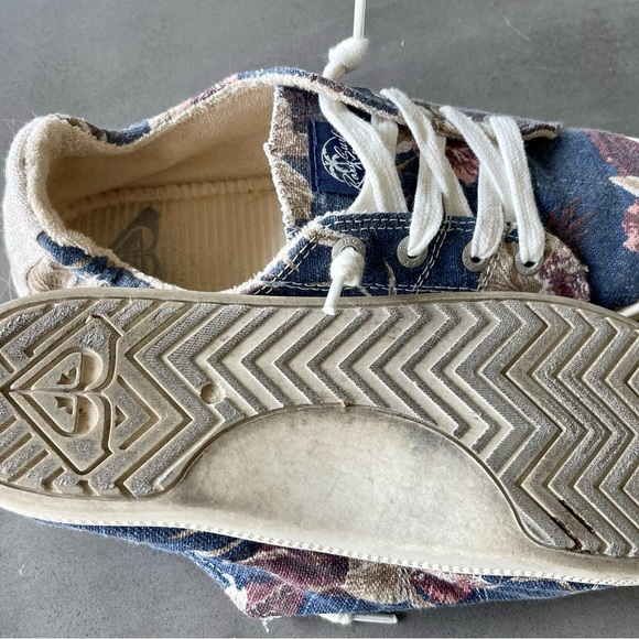 Roxy slip ons - Picture 2 of 2